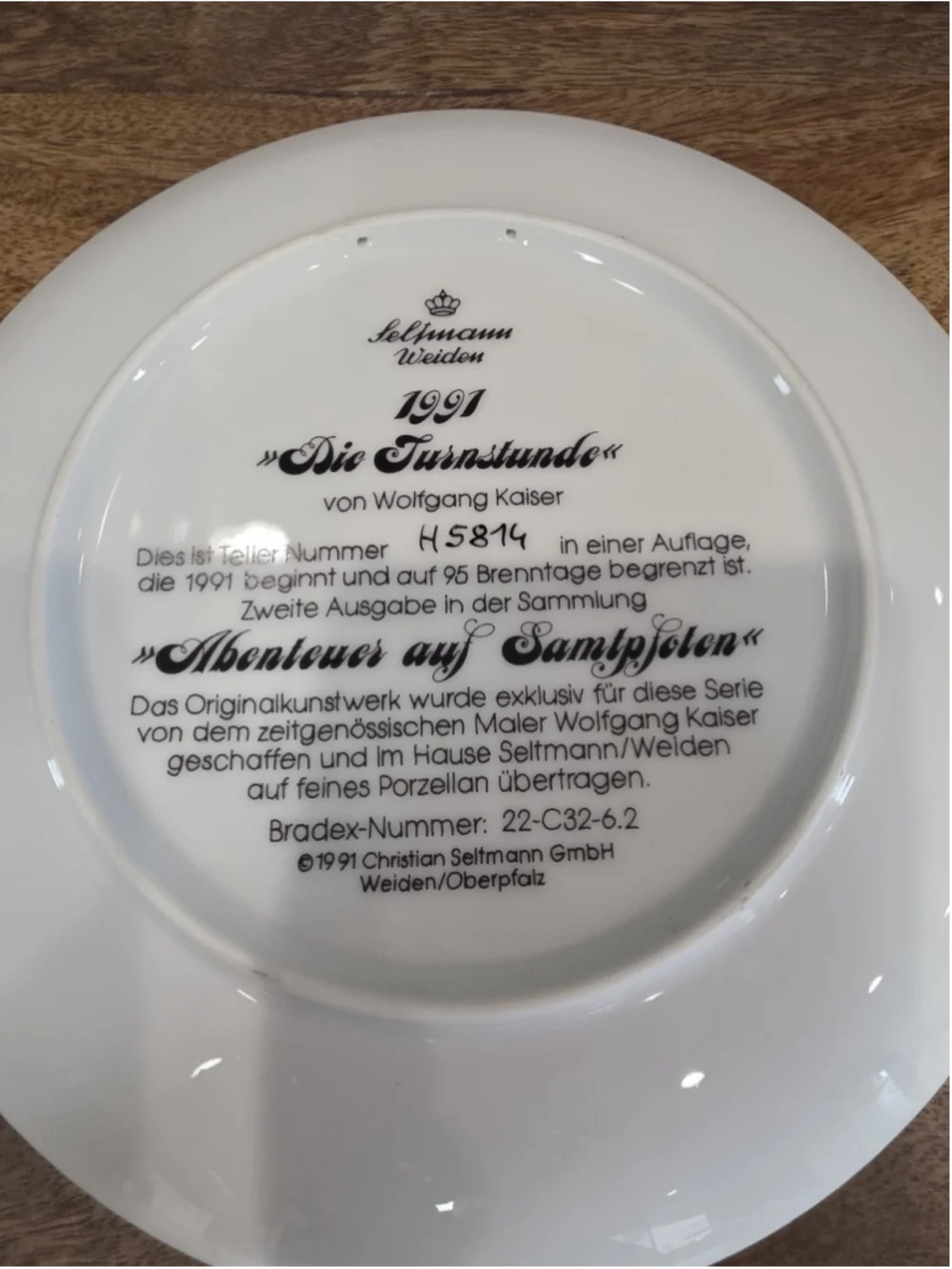 1991 Seltmann Weiden Die Turnstunde Wolfgang Kaiser Cat Collector Plate Germany